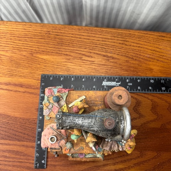 SAN FRANCISCO Mice Sewing Friendship‎ mouse quilt heavy -no music box! - Picture 4 of 4